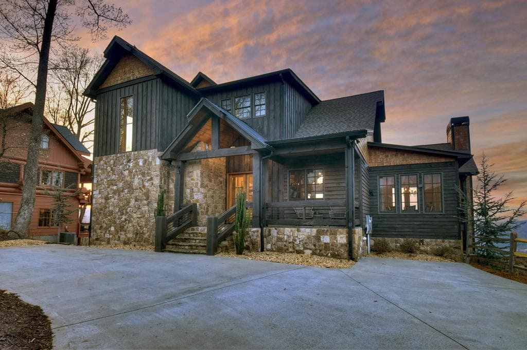 472 Overlook Drive, Blue Ridge GA 30513 - Photo