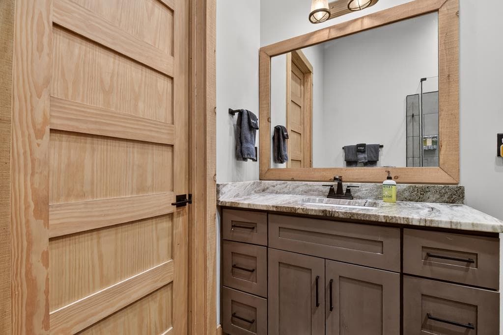 472 Overlook Drive, Blue Ridge GA 30513 - Photo