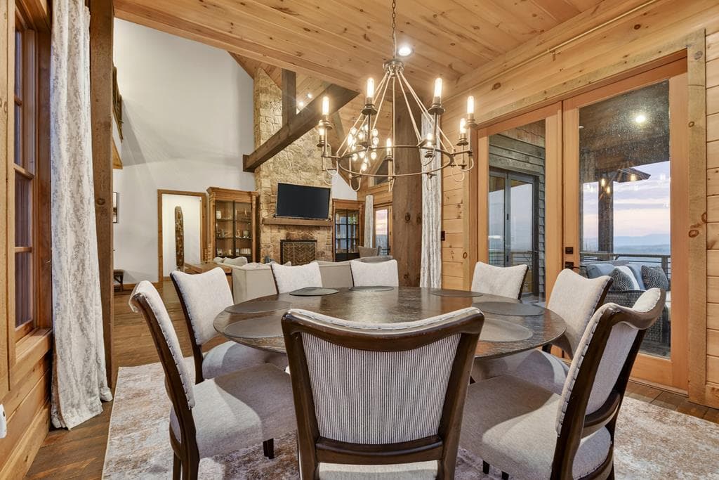 472 Overlook Drive, Blue Ridge GA 30513 - Photo