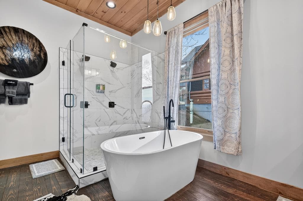 472 Overlook Drive, Blue Ridge GA 30513 - Photo
