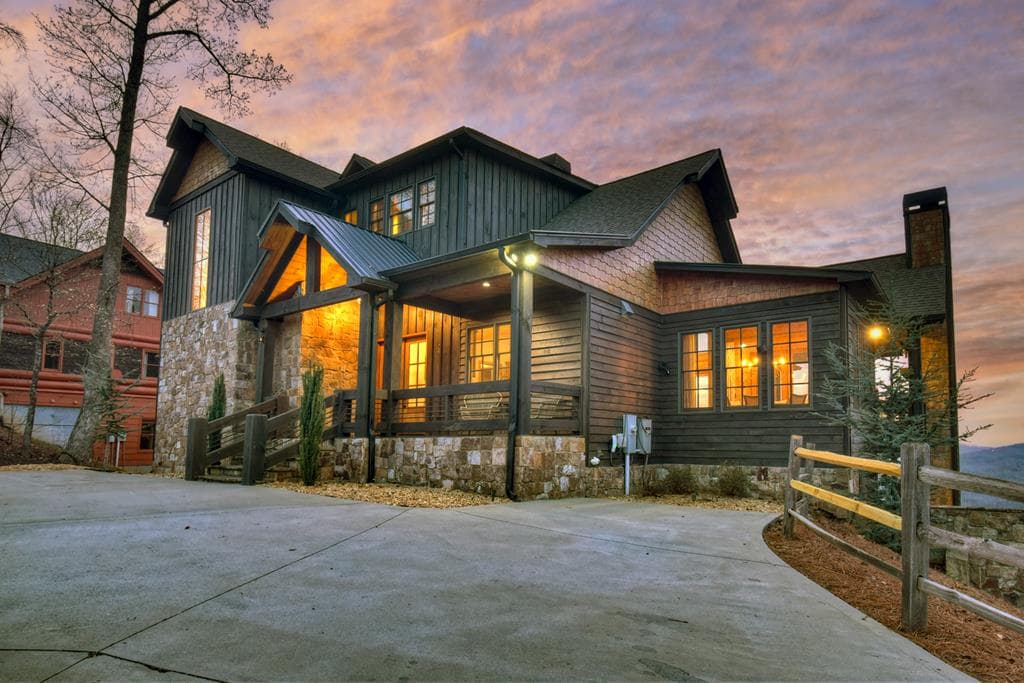 472 Overlook Drive, Blue Ridge GA 30513 - Photo
