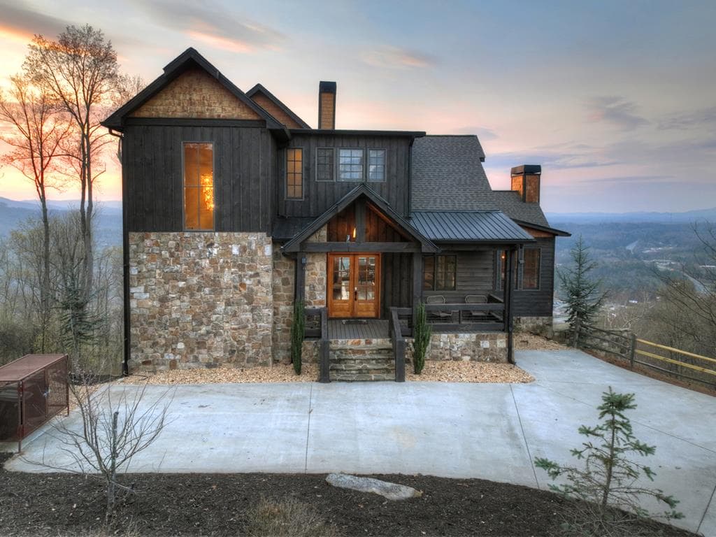 472 Overlook Drive, Blue Ridge GA 30513 - Photo
