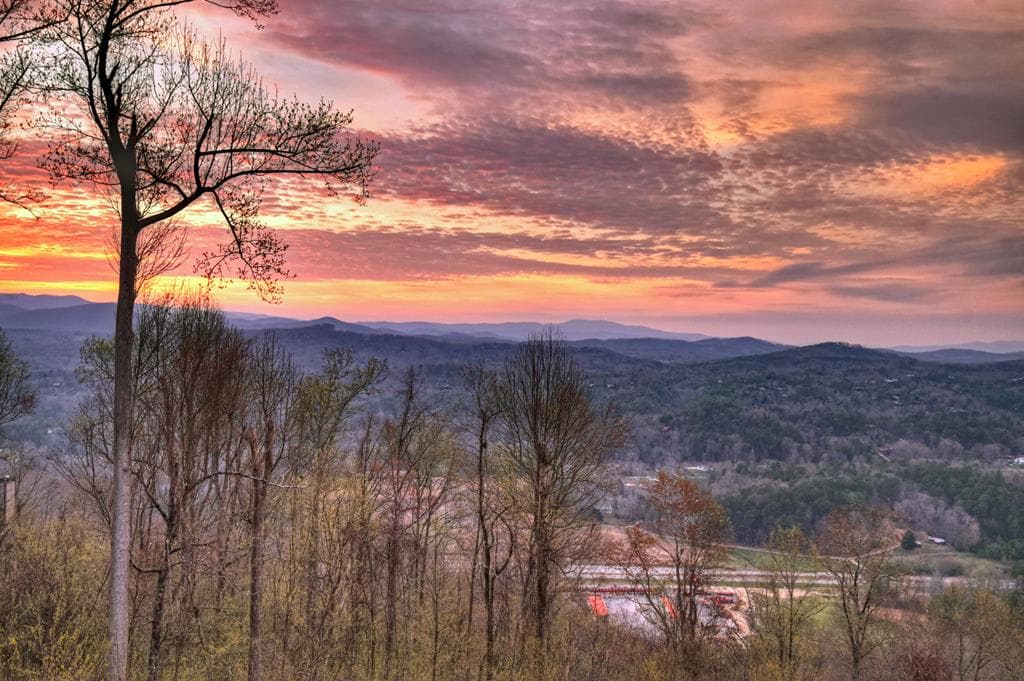 472 Overlook Drive, Blue Ridge GA 30513 - Photo