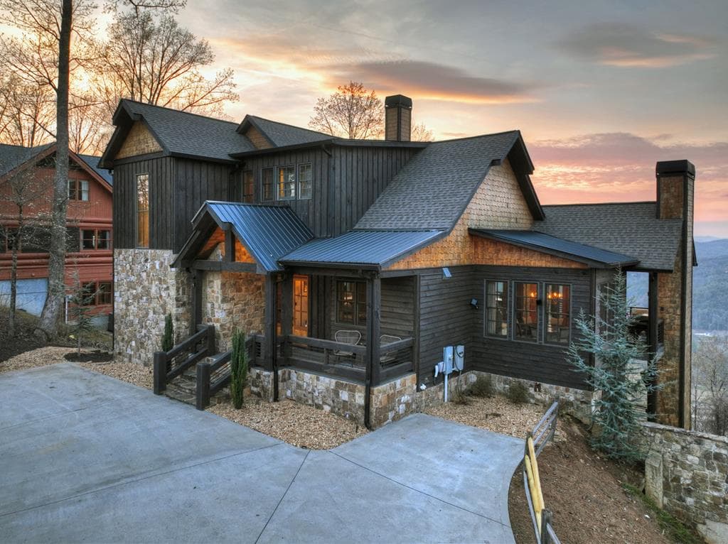 472 Overlook Drive, Blue Ridge GA 30513 - Photo
