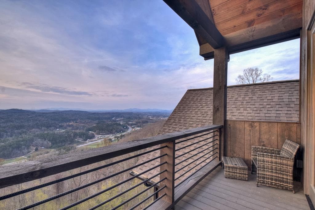 472 Overlook Drive, Blue Ridge GA 30513 - Photo