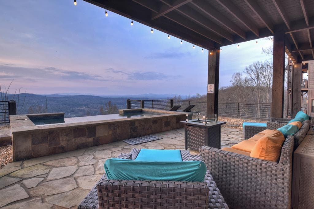 472 Overlook Drive, Blue Ridge GA 30513 - Photo