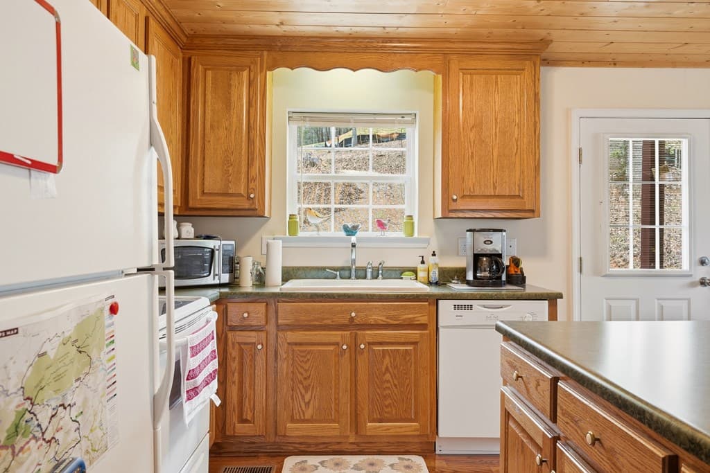 1914 Creekstone Lane, Young Harris GA 30582 - Photo