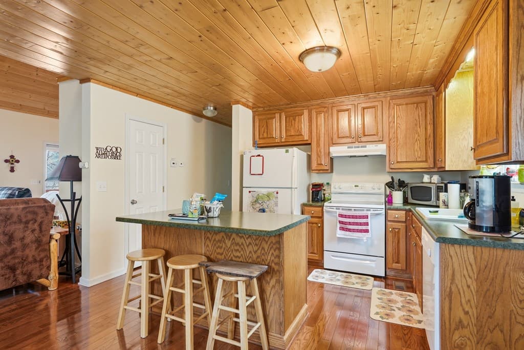 1914 Creekstone Lane, Young Harris GA 30582 - Photo