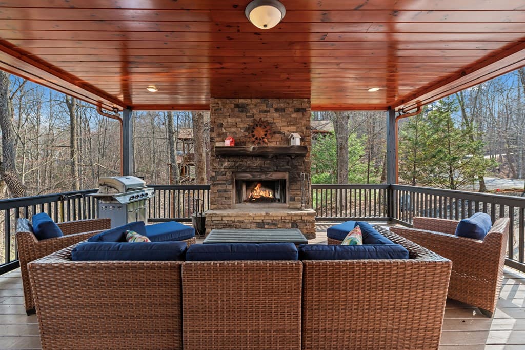 176 Katahdin Drive, Mineral Bluff GA 30559 - Photo