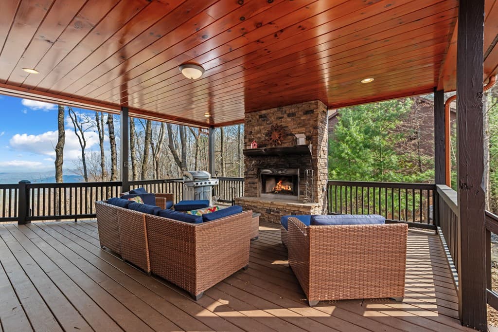 176 Katahdin Drive, Mineral Bluff GA 30559 - Photo