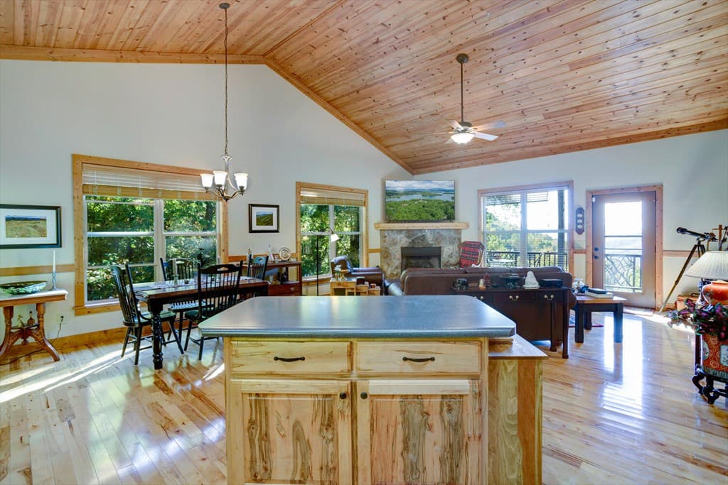 7031 Black Bear Trail, Hiawassee GA 30546 - Photo