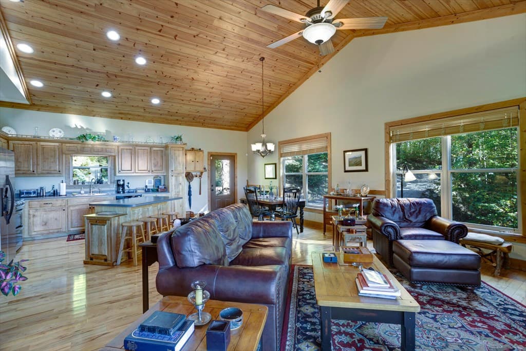 7031 Black Bear Trail, Hiawassee GA 30546 - Photo