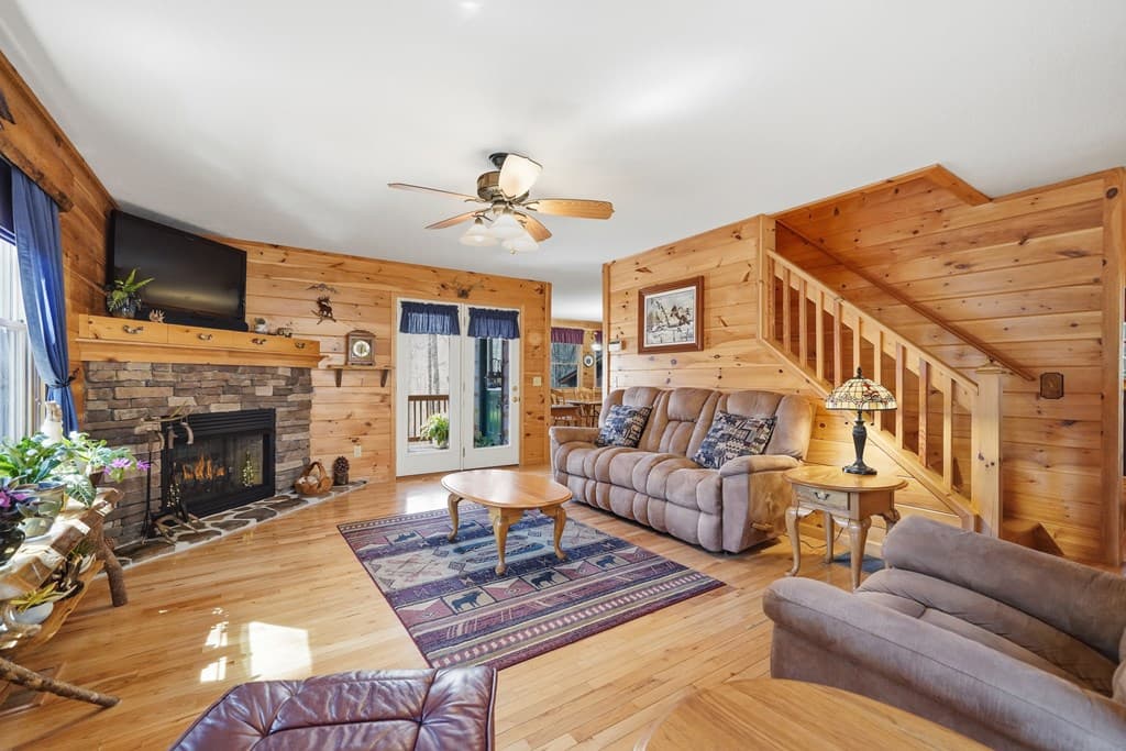 106 Lemmon Drive, Ellijay GA 30540 - Photo