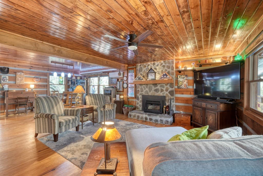 520 Farmer Drive, Murphy NC 28906 - Photo