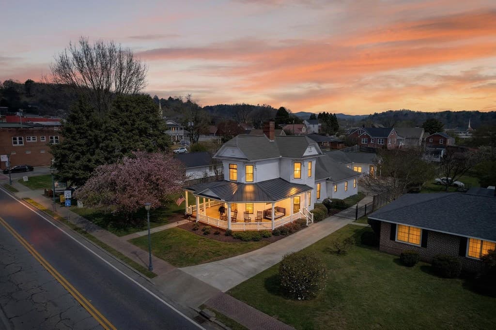 85 River Street, Ellijay GA 30540 - Photo