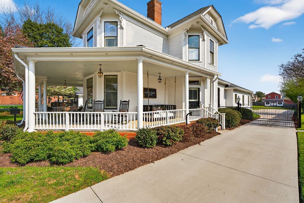 85 River Street, Ellijay GA 30540 - Photo