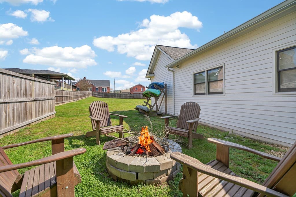 85 River Street, Ellijay GA 30540 - Photo