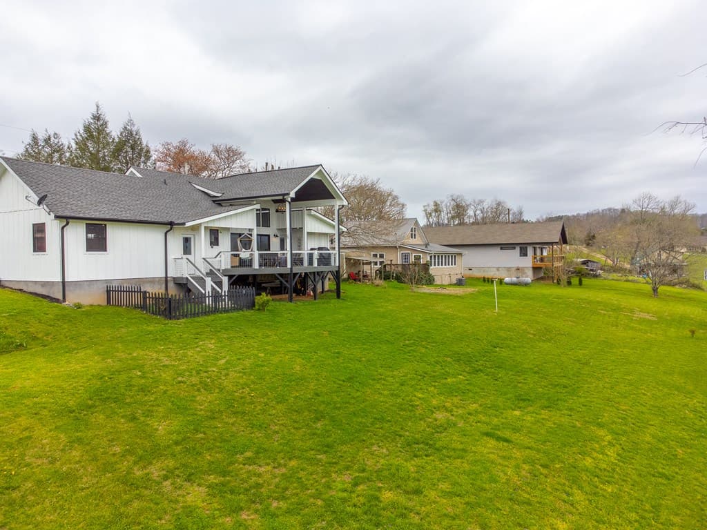 101 Mill Street, Hayesville NC 28904 - Photo