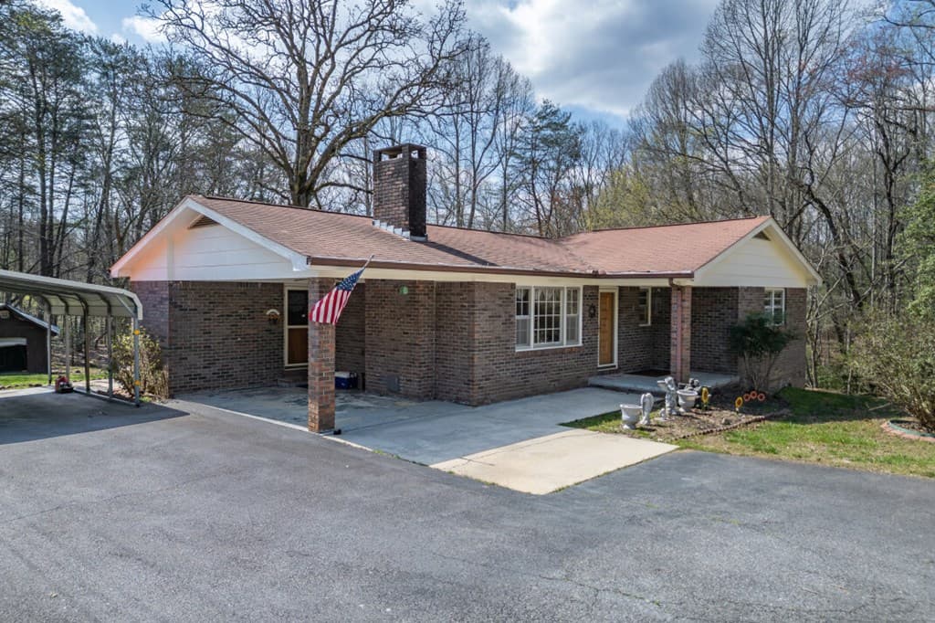 1266 Ford Road, Warne NC 28909 - Photo