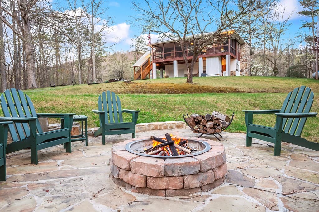 2669 Weaver Creek Road, Blue Ridge GA 30513 - Photo