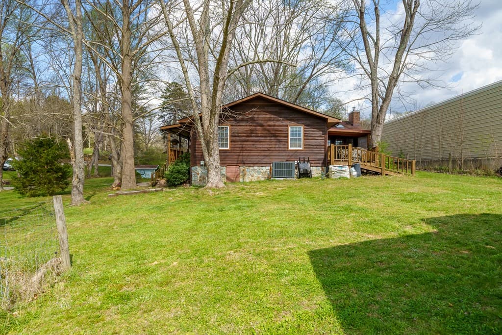 1252 Old Gum Log Road, Blairsville GA 30512 - Photo