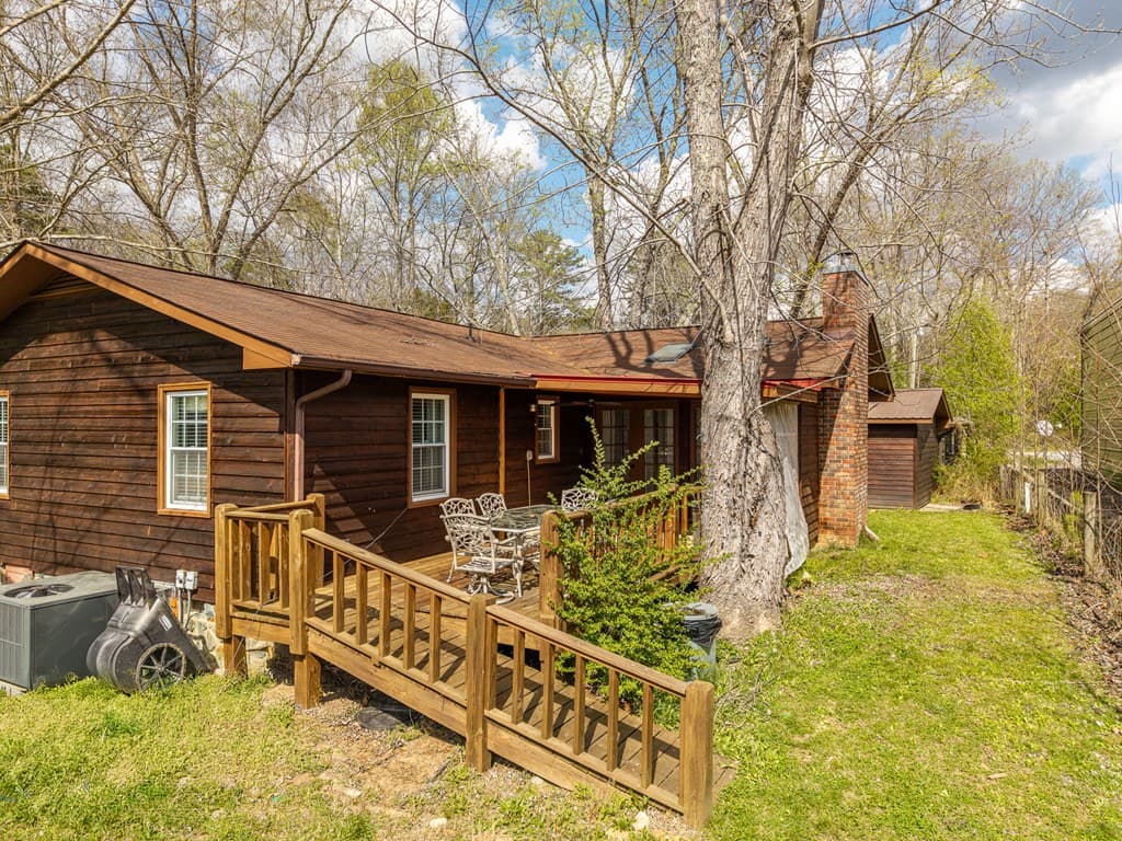 1252 Old Gum Log Road, Blairsville GA 30512 - Photo