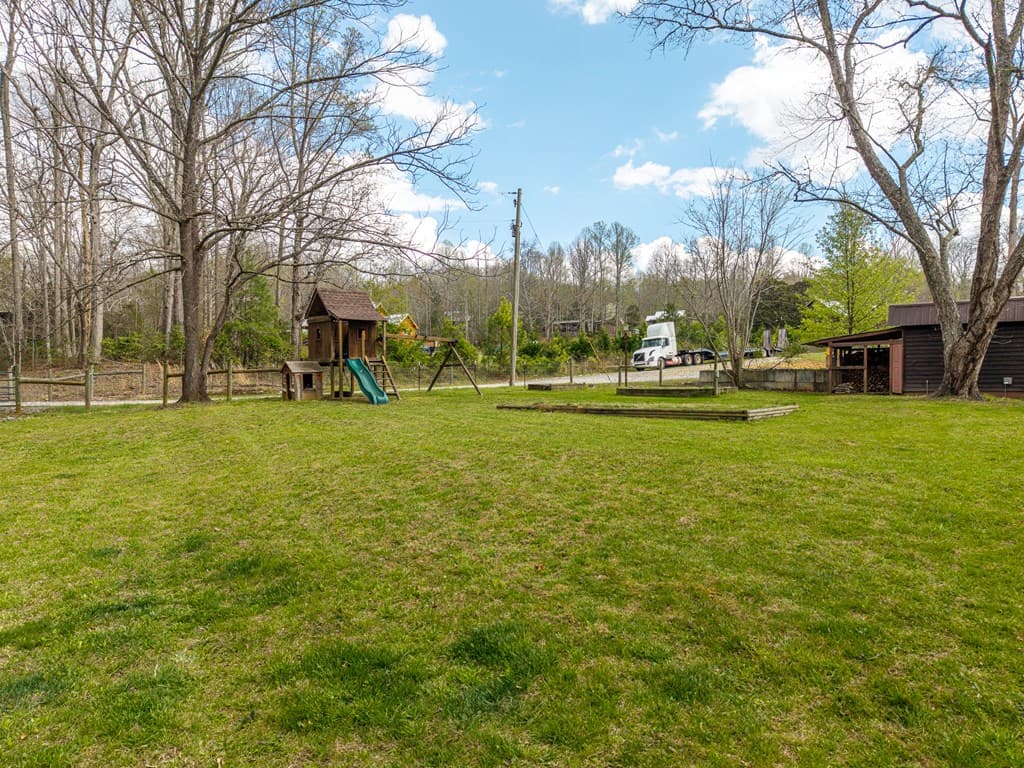 1252 Old Gum Log Road, Blairsville GA 30512 - Photo