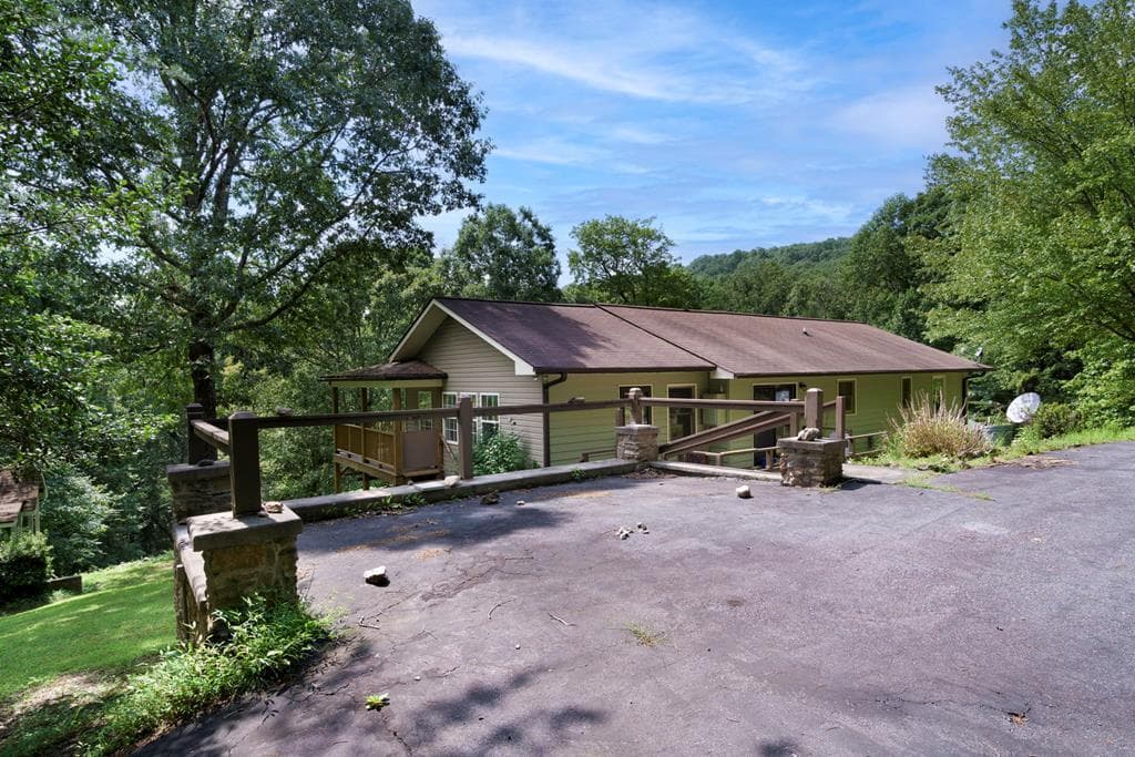 488 West Cherry, Hayesville NC 28904 - Photo