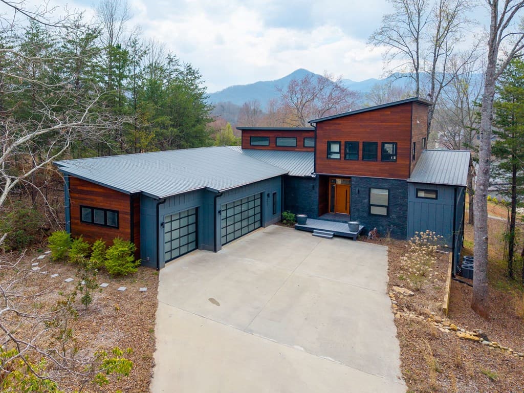 23 Lake Trail W, Hiawassee GA 30546 - Photo