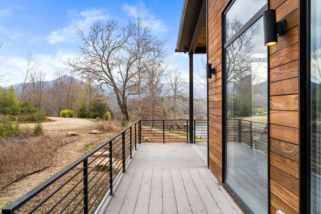 23 Lake Trail W, Hiawassee GA 30546 - Photo