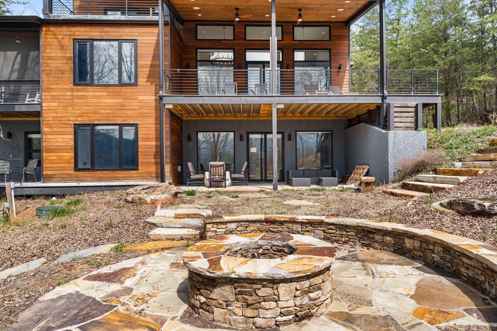 23 Lake Trail W, Hiawassee GA 30546 - Photo