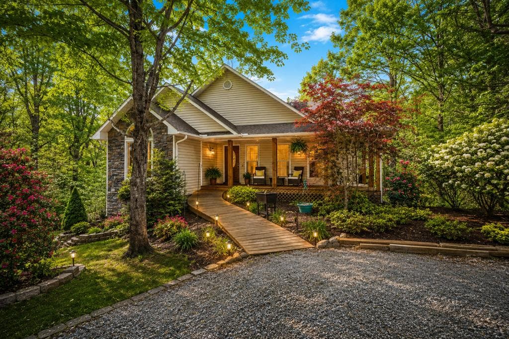 339 Henderson Road, Young Harris GA 30582 - Primary photo