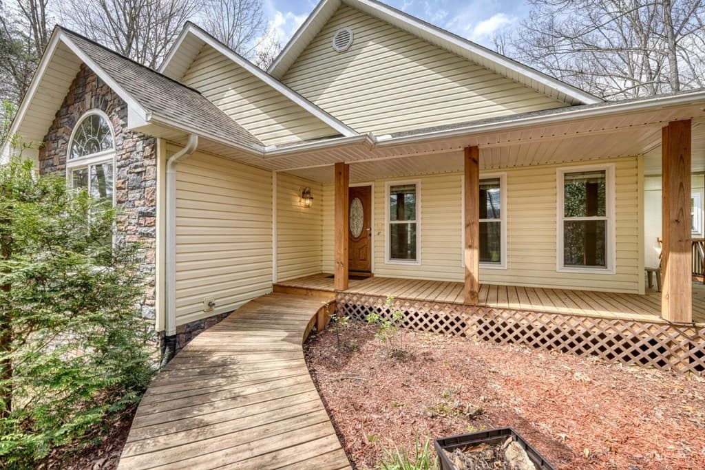 339 Henderson Road, Young Harris GA 30582 - Photo