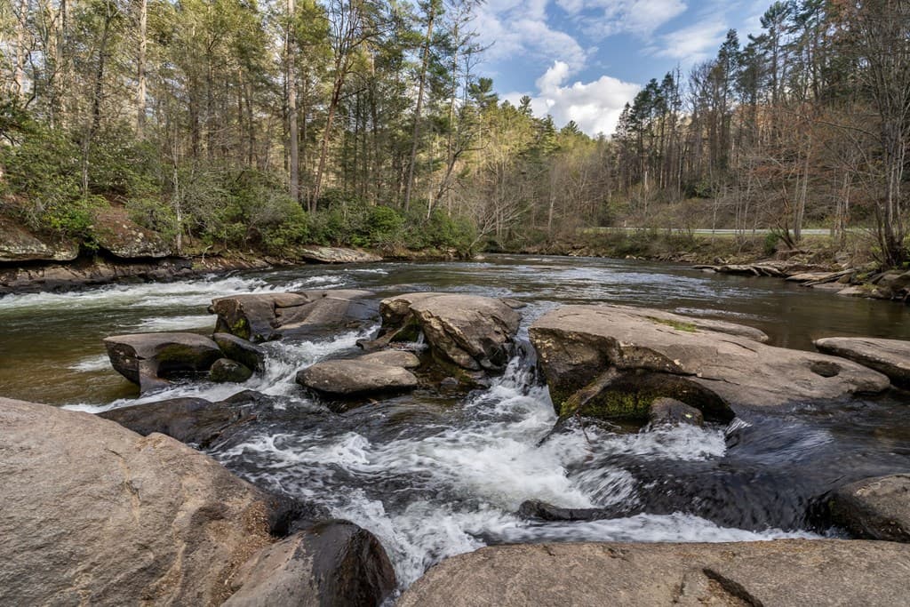 967 River Bend Lane, Blue Ridge GA 30513 - Photo