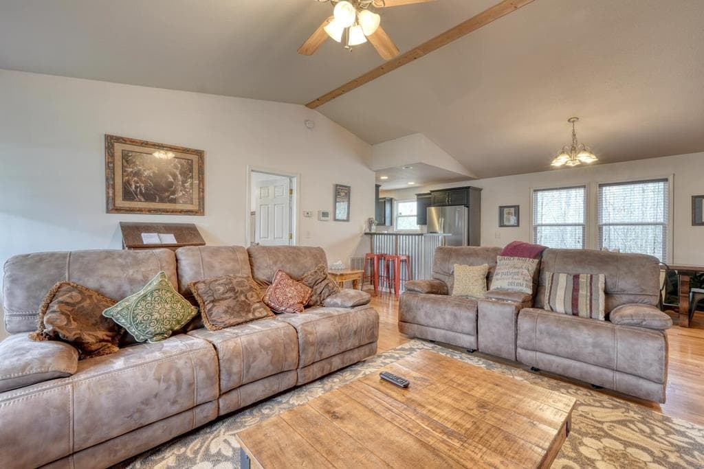 133 Underburg Lane, Franklin NC 28734 - Photo