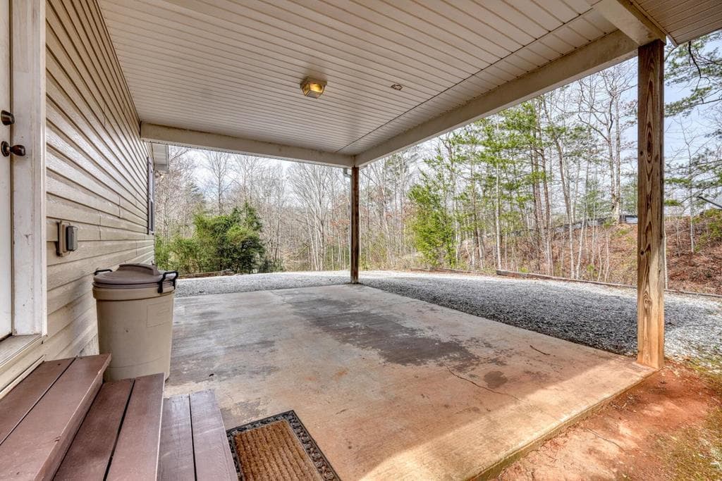 133 Underburg Lane, Franklin NC 28734 - Photo