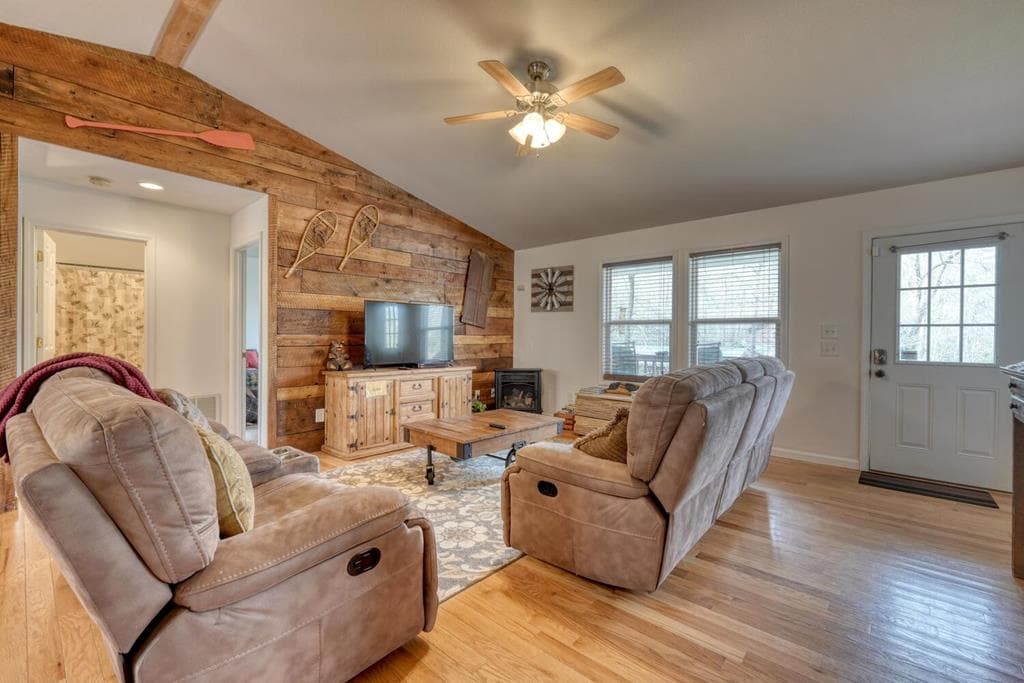 133 Underburg Lane, Franklin NC 28734 - Photo