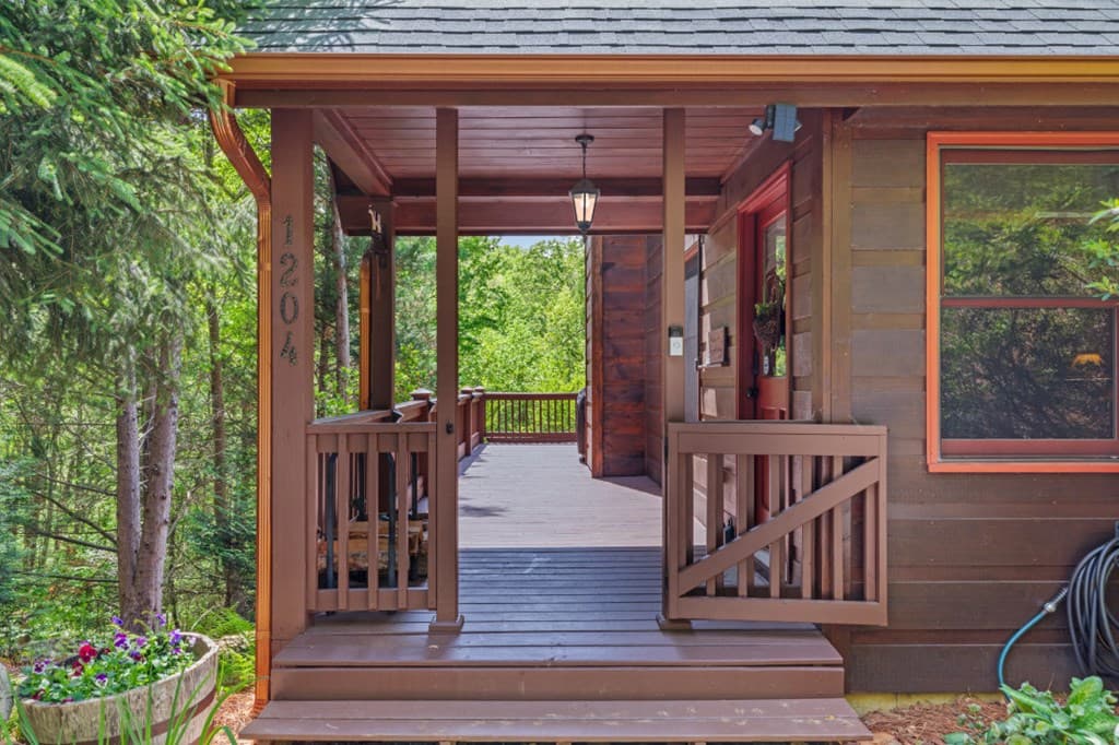 1204 Brookhaven Lane, Blue Ridge GA 30513 - Photo