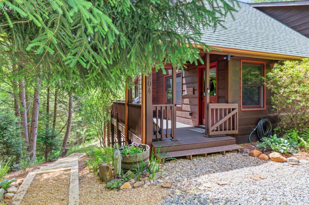 1204 Brookhaven Lane, Blue Ridge GA 30513 - Photo