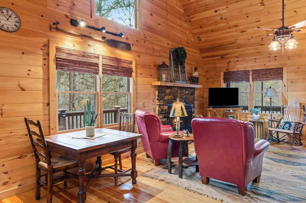 1204 Brookhaven Lane, Blue Ridge GA 30513 - Photo