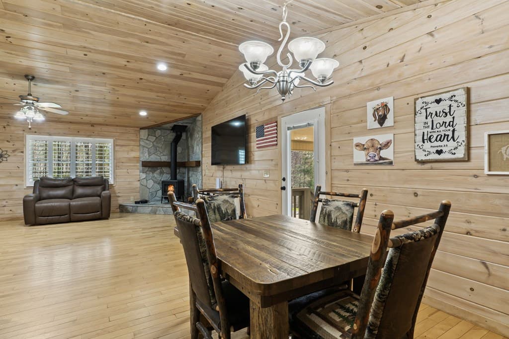 1132 Hells Hollow Road, Blue Ridge GA 30513 - Photo