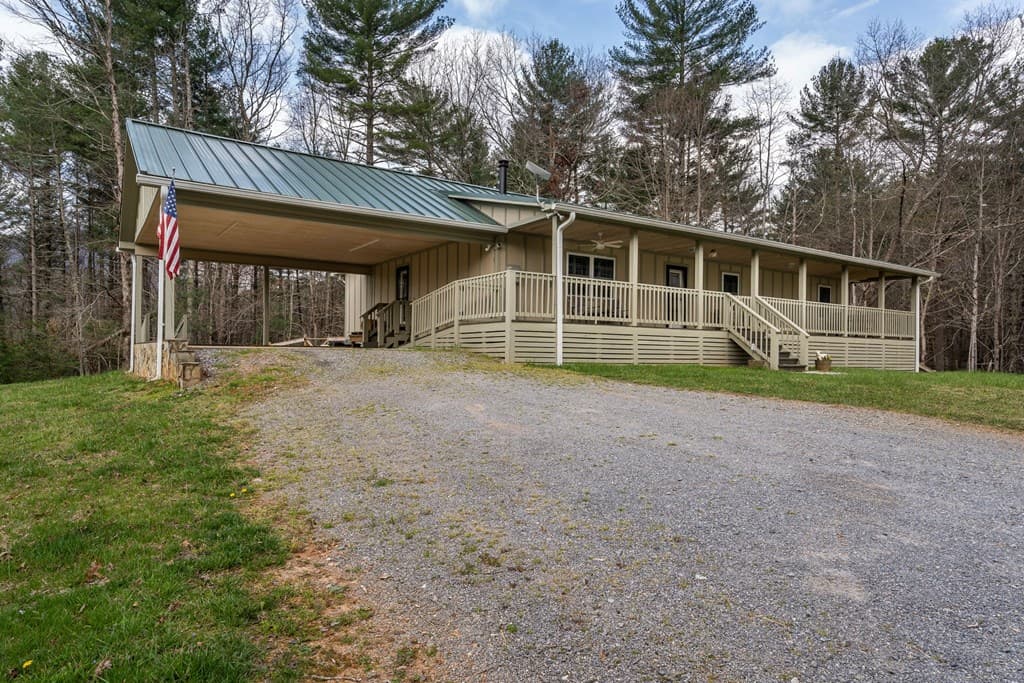 1132 Hells Hollow Road, Blue Ridge GA 30513 - Photo