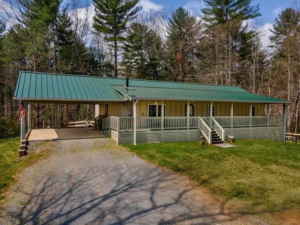1132 Hells Hollow Road, Blue Ridge GA 30513 - Primary photo