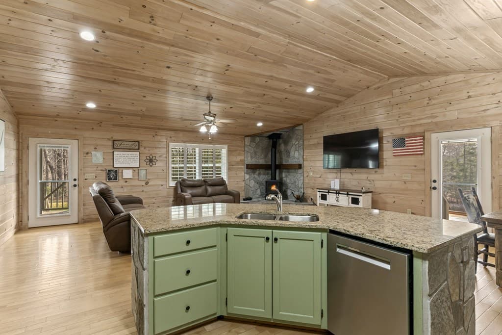 1132 Hells Hollow Road, Blue Ridge GA 30513 - Photo