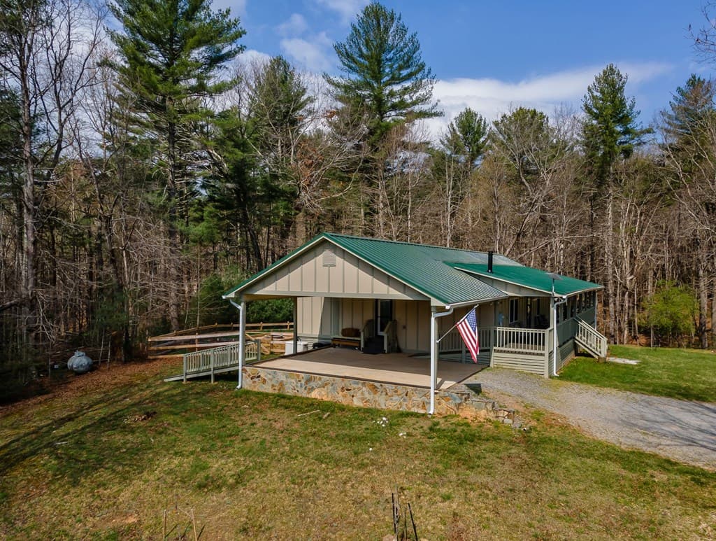 1132 Hells Hollow Road, Blue Ridge GA 30513 - Photo