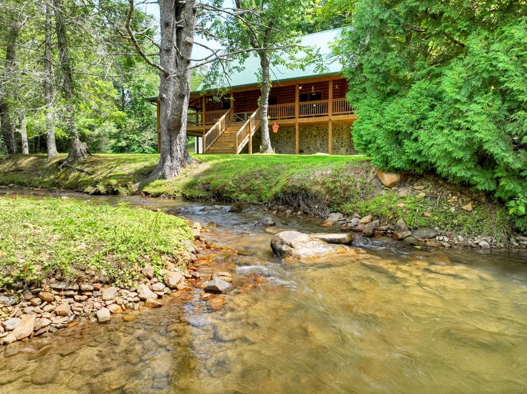 656 Newberry Drive, Ellijay GA 30536 - Photo