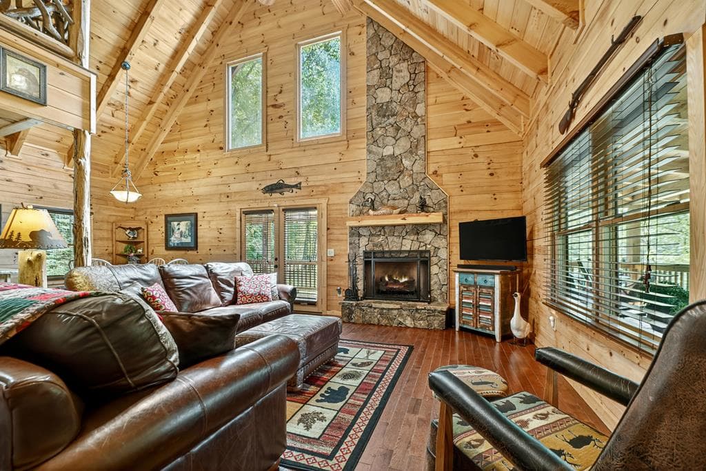 656 Newberry Drive, Ellijay GA 30536 - Photo