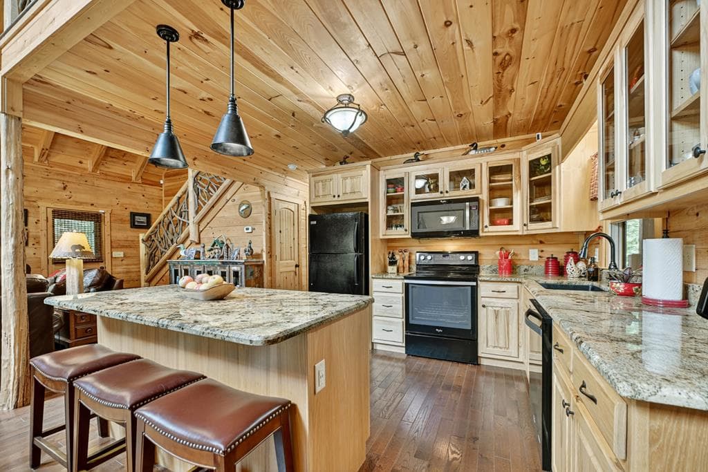 656 Newberry Drive, Ellijay GA 30536 - Photo