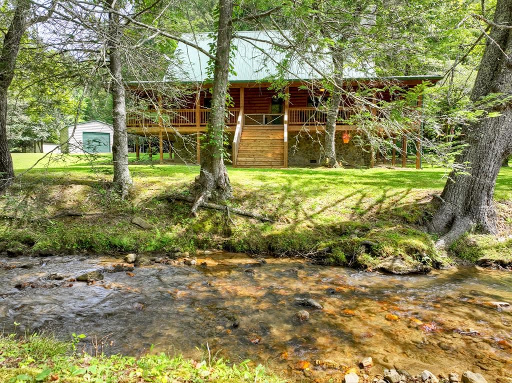 656 Newberry Drive, Ellijay GA 30536 - Photo