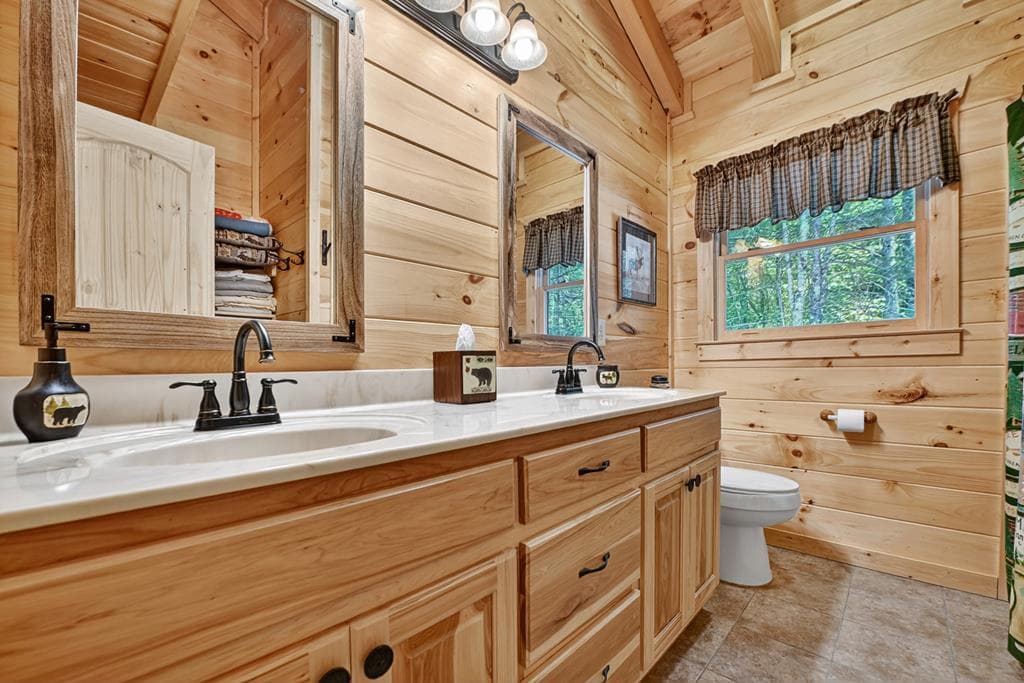 656 Newberry Drive, Ellijay GA 30536 - Photo